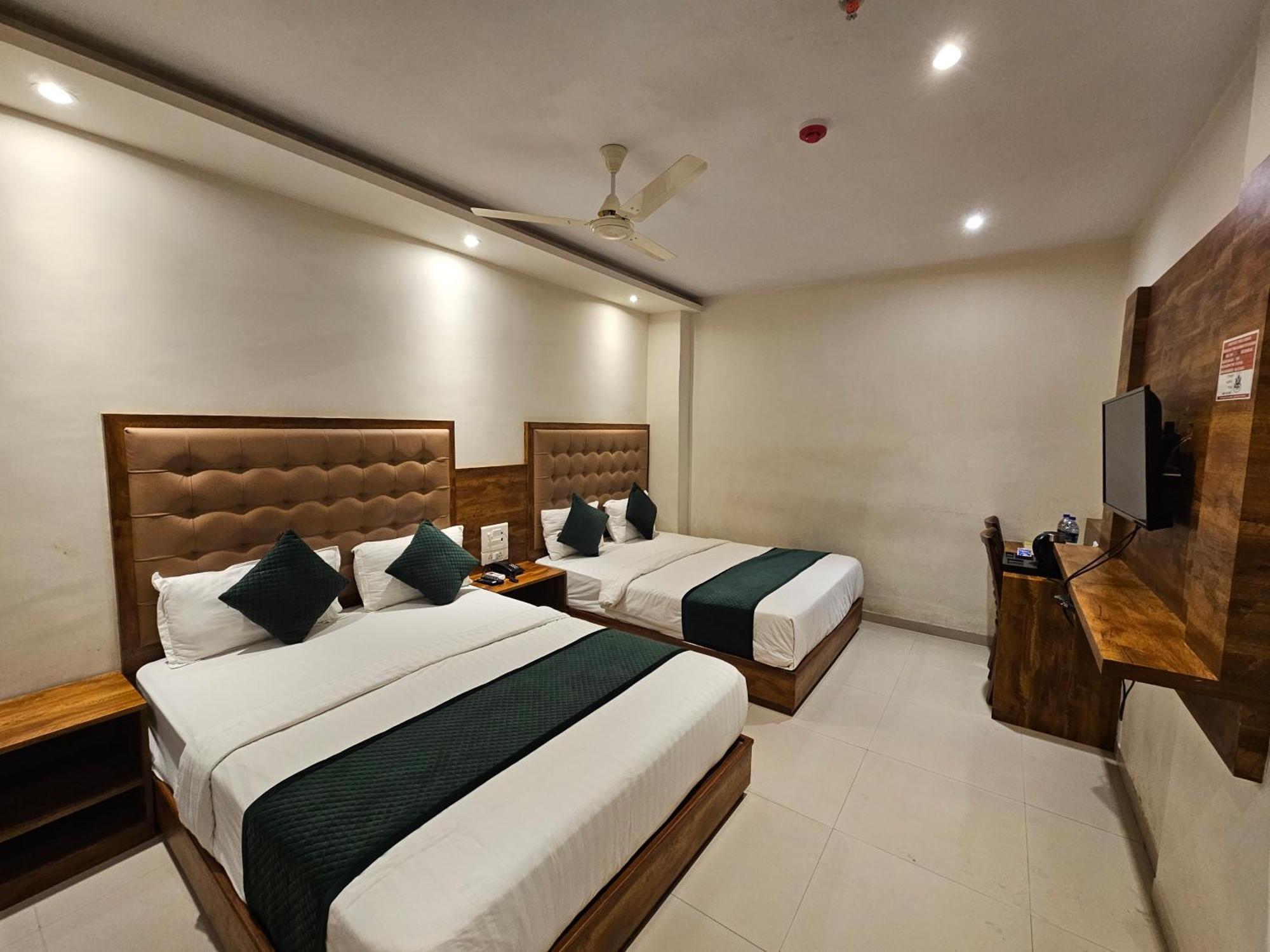 Hotel Bkc Garden - Near Us Embassy Bkc Mumbai Exterior foto