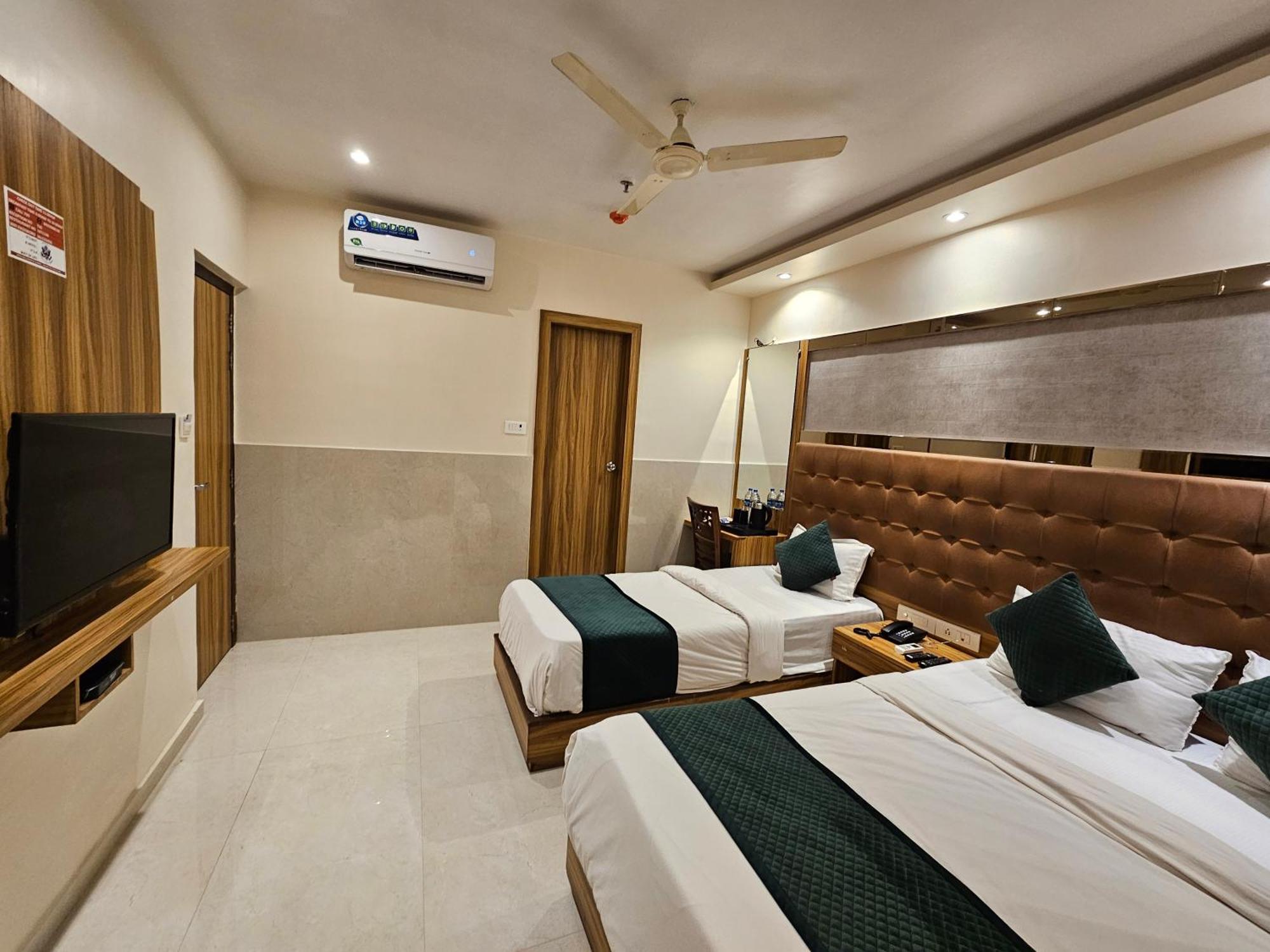 Hotel Bkc Garden - Near Us Embassy Bkc Mumbai Exterior foto